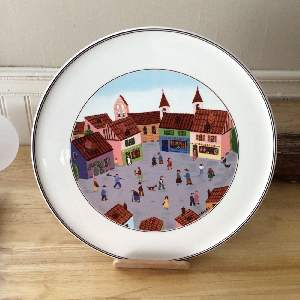 Villeroy & Bach Design Naif Round Village Cake Platter